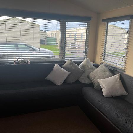Lisa And Laddy Caravan Hire Meliden Exterior photo